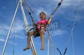The loops help keep the net in place when it is being bounced against. Madchen Bungee Jumping Auf Einem Trampolin Fototapete Fototapeten Trampolin Excercise Bungee Myloview De
