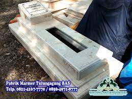 Kijing granit ini di sebelah sisi kanan dan kiri terdapat tulisan kaligrafi arab. Produsen Batu Nisan Makam Marmer Posts Facebook