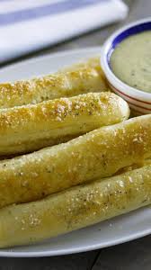 Make These Garlic Breadsticks With Alfredo Dip At Home It S Perfect For March Madness Cooking Recipes Food Recipes