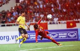 Vnsports #vietnamsports quang hải vs công phượng: Quang Háº£i Lá»t Vao Nhom Cáº§u Thá»§ Táº¥n Cong áº¥n TÆ°á»£ng Nháº¥t Chau A Ä'ai Phat Thanh Va Truyá»n Hinh Nghá»‡ An