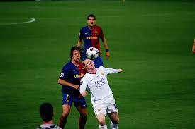 2009 uefa champions league final opening ceremony, stadio olimpico, roma. Datei Wayne Rooney Vs Carles Puyol 2009 Uefa Champions League Final Jpg Wikipedia