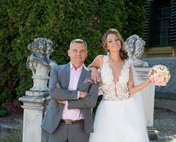 Is a hungarian stunner show titleholder who was delegated miss universe hungary 2013 and spoke to her nation at the miss universe 2013 exhibition. R Karpati Rebeka Hamarosan Ferjhez Megy Habostorta Hu