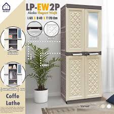Lemari pakaian 2 pintu full sleding ini bahan multiples 12 mm 9mm dan 3 mm yg d campur finishing halus warna hitam kombinasi. Jual Akako Lemari Plastik Elegant Wajik 2 Pintu Jtr All Destination Terbaru Juli 2021 Blibli