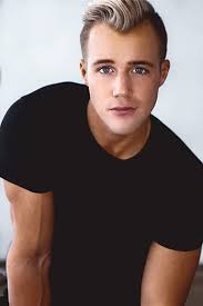 Blaine McKenzie • Jeune • Jeunesse