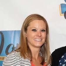 Annie Bower's Instagram, Twitter & Facebook