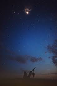 The Beach Boys Wouldn T It Be Nice перевод Stargazing Makes The Perfect Date Night Wouldn T You Say Obsessed With This Couple And Their Amazing Outdoor Ph Stargazing Photography Engagement Photography