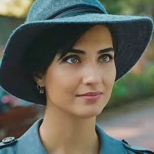 tuba buyukustun turkish model and actress beautiful cute by tuba fan on instagram qtr elnada unluler portre beautiful
