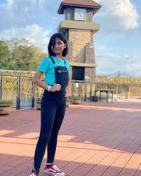 She's also appeared in films like aku benci mama and gangster celop. Zaki Azam Zazam53 Profil Pinterest