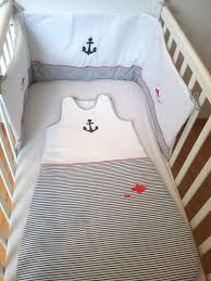 Tour De Lit Et Gigoteuse Theme Marin La Chouette Kikou Idee Deco Chambre Bebe Gigoteuse Lit Pour Tout Petits