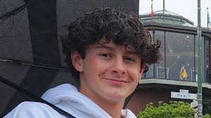 Royal High community mourns student's death in Simi Valley