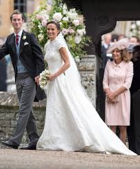 Nachdem herzogin kate (35) bereits 2011 ihren prinz william (34) heiratete, wagt heute auch ihre jüngere schwester pippa middleton (33) den großen schritt. Luxus Hochzeit Die Teuersten Brautkleider Aller Zeiten Gala De