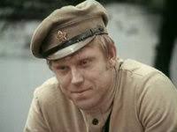 Парень с юности мечтал о кино и, отдав дань родине, получил профильное образование. Anatolij Rudakov Aktyor Filmografiya Rossijskie Aktyory Kino Teatr Ru