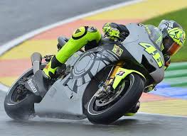 Valentino rossi hört am ende der laufenden saison auf. Motogp Valencia Test Valentino Rossi Zuruck Bei Yamaha