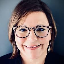 Samantha Groh's Instagram, Twitter & Facebook