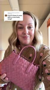 Stylish Crossbody Bag Review and Features