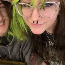 Sharon Chickering's Instagram, Twitter & Facebook