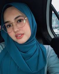 Seiring dengan banyaknya peminat sekaligus penikmat video bokeh, maka admin akan memberikan informasi yang nampaknya tengah banyak diburu oleh netizen. The Man Lukmanisyak Profil Pinterest