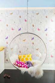 Un papier peint dans une chambre d ado permet de structurer l espace et d animer les murs. 1001 Idees Pour Une Chambre D Ado Creative Et Fonctionnelle Decoration Chambre Ado Conceptions De Chambre De Fille Deco Chambre Ados
