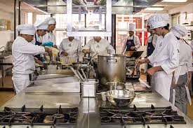 Diseña tu cocina cambiando el color de los muebles en cocinas reales, consulta todo el catálogo de tpc cocinas. Aranceles De Institutos De Cocina Y Artisticos Son Los Mas Caros Del Pais Superan Los 4 Millones Al Ano Emol Com