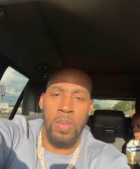 Stack 🧱 and stay out the way 🕴🏾