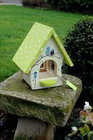 Nistkasten Vogelhauser Vogelvilla Vogelhaus Mit Eulen Bemalt Ein Designerstuck Von Patricias Traum Dekorative Vogelhauser Vogelvilla Vogelhauschen