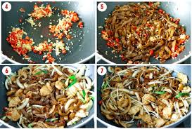 Maybe you would like to learn more about one of these? Chicken Chow Fun Cantonese Style Stir Fried Noodles That Spicy Chick