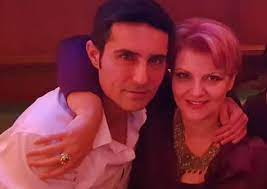 Acasă politica politica national olguta vasilescu si claudiu manda se casatoresc in primavara. CÄƒsÄƒtorie In PoliticÄƒ Liderii Psd OlguÅ£a Vasilescu Si Claudiu Manda Au Decis SÄƒ Si Oficializeze RelaÅ£ia