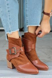 Bağcıklı, kalın taban, süet ya da uzun topuklu onlarca kadın bot modelleri nişantaşı shoes'da keşfedilmeyi bekliyor. Kadin Bot Modelleri Ve Fiyatlari 70 E Varan Indirim