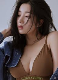 제대로 노출 권은비, 언더웨어 화보가 이정도..글래머 대방출 - 스타뉴스