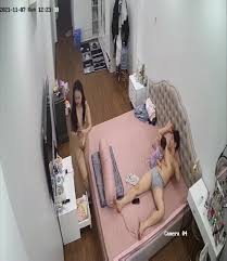 居家摄像头破解》连续两个月连续偷拍极品少妇和老公之间的私密生活- 91热爆