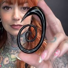 Super Spiral Hanger Earrings Horn