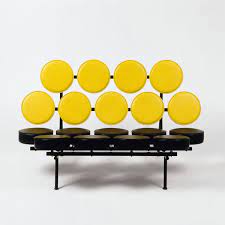Die pop art stellt sicher eine der wichtigsten kunstrichtungen des xx. Die Pop Art Gilt Als Bedeutendste Kunstlerische Stromung Seit 1945 Sie Nahm Den Von Starkult Warenfetisch Vitra Design Museum Design Museum 50er Jahre Mobel