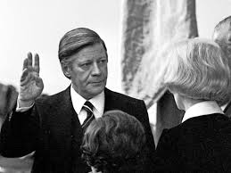 Ich fühle mich inzwischen wirklich wie ein uralter opa, der mehr ruhe braucht als schmidt: Er Fehlt Gerade Die Spd Vermisst Helmut Schmidt Besonders