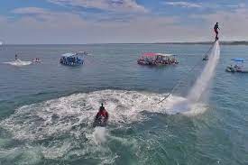'putri indahsari tanjung, masih sangat muda, umur 23 tahun,' ujar jokowi saat memperkenalkan putri yang merupakan anak dari pengusaha chairul tanjung. Flying Board At Tanjung Benoa