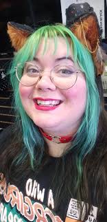 Stretchy thigh garters as comfortable choker alternatives