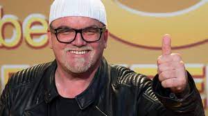 Dj ötzi feierte am donnerstag beim wiener opernball mit den reichen und schönen österreichs. Interview Pop Star Dj Otzi Die Mutze Gibt Mir Wahnsinnige Kraft Augsburger Allgemeine