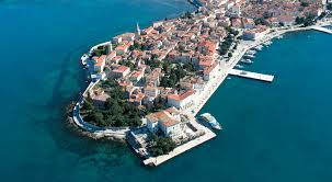 Besuchen sie den markt im herzen der stadt und erleben sie wie der alltag in poreč aussieht und besorgen sie sich leckere einheimische zutaten. Porec Das Prachtstuck Des Westens Lust Auf Kroatien De