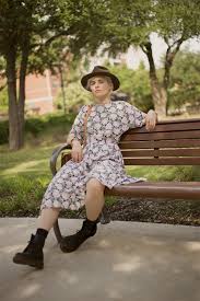 Johnny Depp + Phoebe Buffay Look | Adventures of Jess