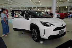 ヤリスクロスを見てきた 正直 ここまで 日本車っぽくない トヨタは見たことがない トヨタエンブレムがなければ欧州メーカーのクルマのようだ ホンダ シャトル トヨタ トヨタ chr