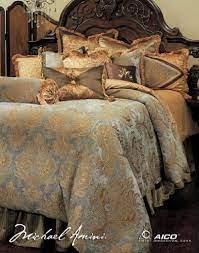 Comfort spaces vivian comforter set ultra soft all season lightweight microfiber geometric metallic print hypoallergenic bedding, full/queen, blush/gold. 11 Luxurious Gold Bedding Sets