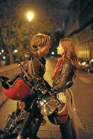 Sombre et indépendant, il collectionne les conquêtes amoureuses et les échecs scolaires. 18 Esther Comar Martin Cannavo Ideen Schauspieler Liebesfilme Hd Filme