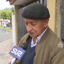 El nombre del historiador Luis...