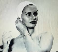 🍿 Get your popcorn ready and your swim caps on! 🏊‍♀️