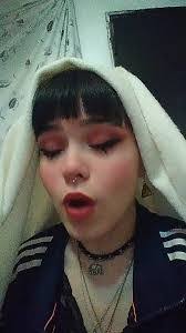 Nicole Sack's Instagram, Twitter & Facebook