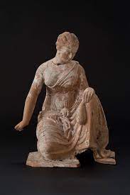 Knucklebone Player Johns Hopkins Archaeological Museum Ancient Greek Art Ancient Art Ancient Greek Sculpture