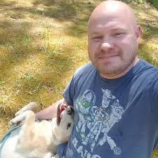 Charles Shuck's Instagram, Twitter & Facebook