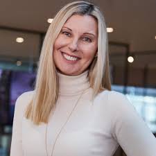 20 Chief People Officers (Shaping Hybrid Work) To Follow