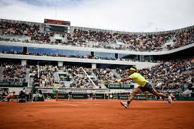 Rafael Nadal Again And The Wind Confound Roger Federer At The French Open The New York Times