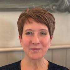 Looking for recommendations for a photographer please? Wedding is in  Cheltenham so Gloucestershire based Many thanks