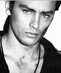 Pin di Vera Baldwin su AD